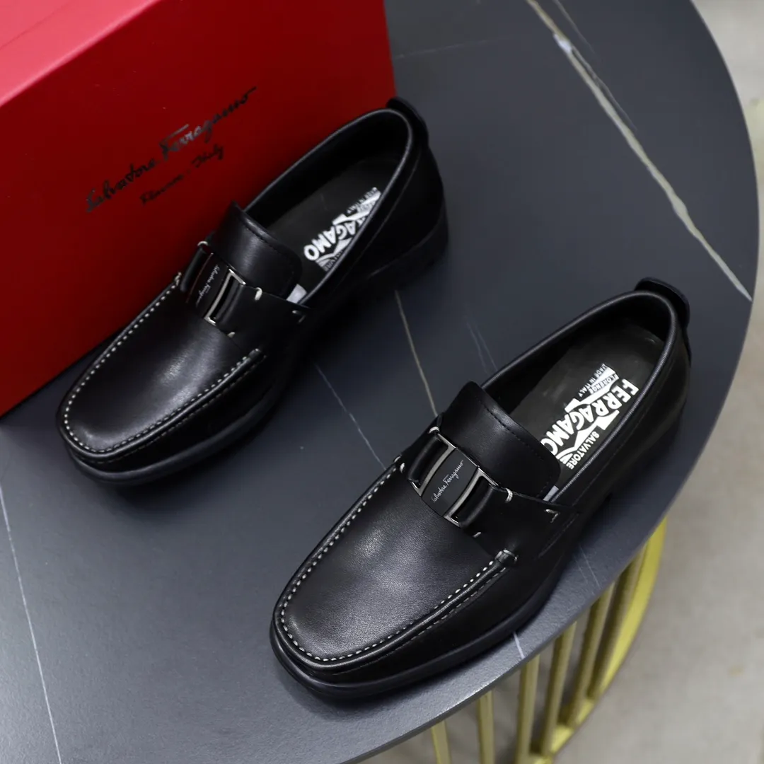 Men's shoes: 270🙅‍♂️🙅‍♂️🙅‍♂️Niuli Brand: Ferragamo Standard code: Men's code 38/44 (45 customized) Grade: Same as the official website Material: Original imported cowhide leather lining Original wear-resistant lightweight outsole Style category: Men's casual slip-on shoes Distinguished luxury brand elements top luxury Color: Actual picture color